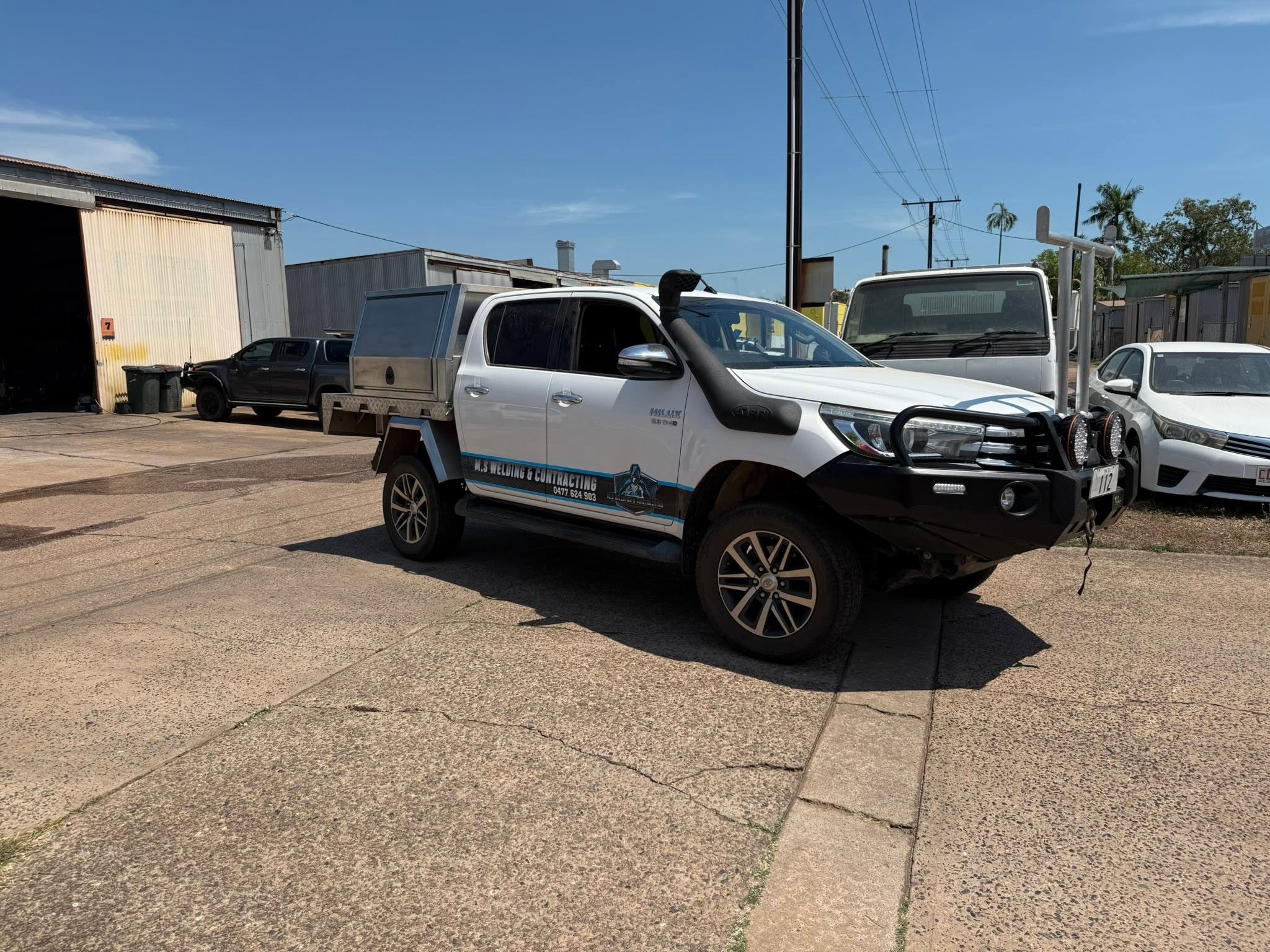 Tow bar and bull bar fitted to a 4WD during auto repairs at Outlaw Marine and 4x4 Darwin